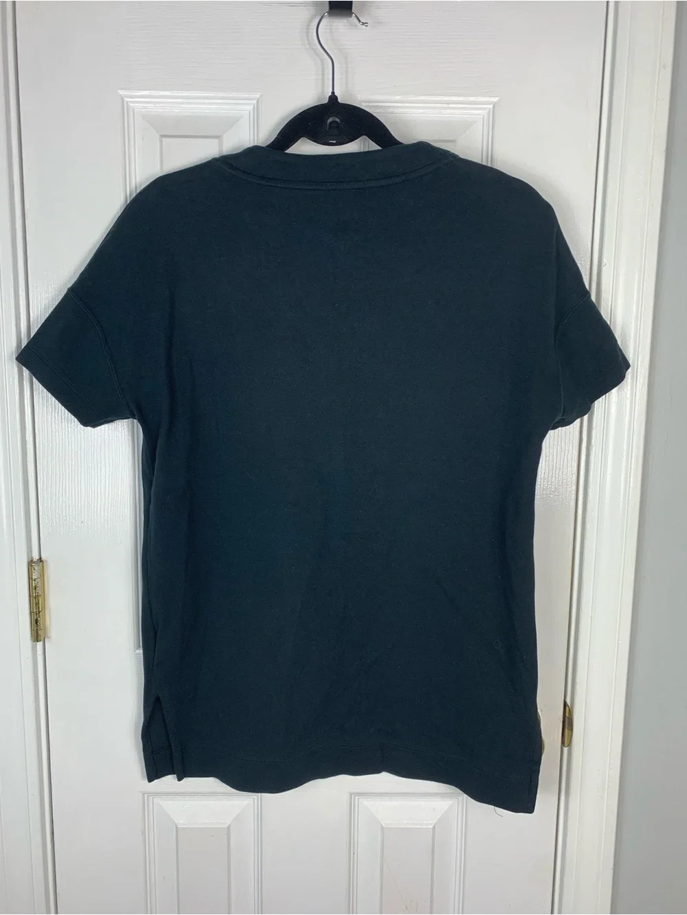 Nike Black Short Sleeve Tee with Silver Dot Logo Womens Size Small